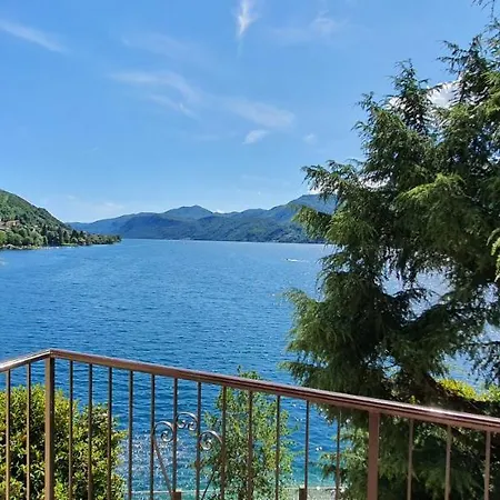 Beautiful Place A D'orta Mit Direktem Seezugang Lägenhet
