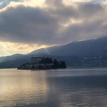 Apartamento Beautiful Place A D'orta Mit Direktem Seezugang Omegna