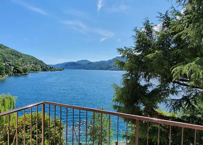 Beautiful Place A D'orta Mit Direktem Seezugang Lejlighed